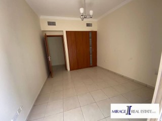 SPACIOUS 1 BHK WITH 2 BALCONY | FAMILY BUILDING | CLOSE KITCHEN | 