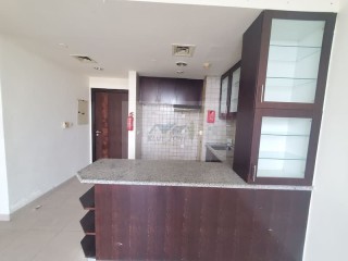 Ready to move Town house 3bhk in 135k 1 parking free