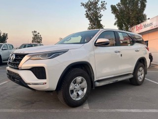 TOYOTA FORTUNER 2.7 AT CLIMATE CONTROL WHITE 2023