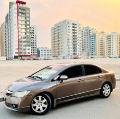 HONDA CIVIC 2009 MODEL GCC SPECS LESS KM REF.4270