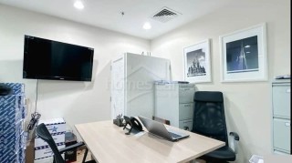 Close to Metro - Fully Furnished Office - with Glass Partitions in
