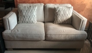 BRAND NEW 2 SEATER AMERICAN STYLE SOFA