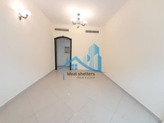 Near park 1BHK with 2 bath close kitchen with central gass, parkin