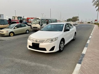 EXTRA CLEAN PERFECT CONDITION, ACCIDENT FREE CAMRY 2015 V4. GCC SP
