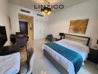 Bright and Spacious | Vacant | Middle Floor | Fully Furnished |