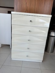 Dresser chest of 5 drawers