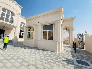 Luxurious Villa with 7 Master Bedrooms for Rent In Madinat  Al Riy