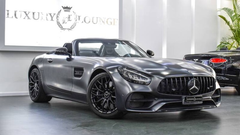 mercedes-benz-amg-gt-convertible-2022-night-edition-accident-big-0