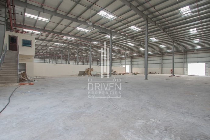 brand-new-massive-nice-fitted-warehouse-big-0
