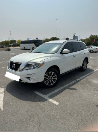 nissan-pathfinder-2014-gcc-7-seater-accident-free-for-sale-big-0