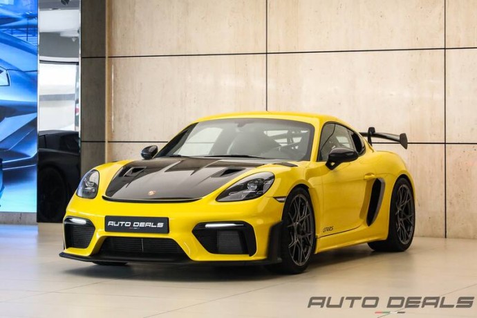 porsche-718-cayman-gt4-rs-weissach-rs-2023-gcc-warranty-avai-big-0