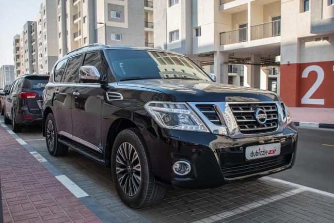 aed1823month-2018-nissan-patrol-40l-gcc-specs-ref111898-big-0