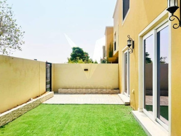 corner-unit-landscaped-single-row-amaranta-a-big-0