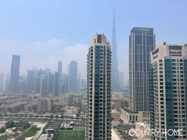 biggest-lay-out-burj-khalifa-view-high-floor-big-0