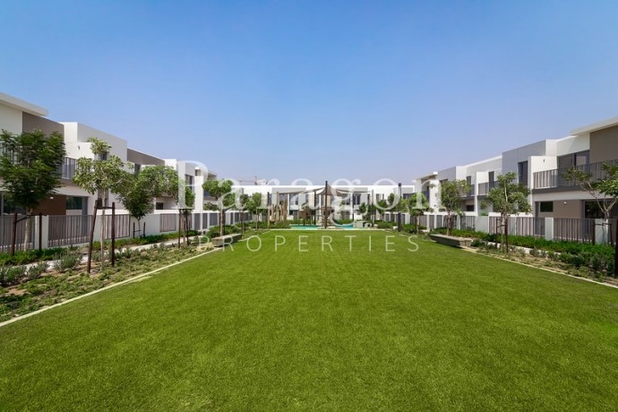 perfectly-located-across-pool-park-3-bed-big-0